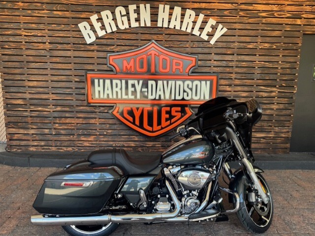 2025 Harley Davidson Street Glide FLHX