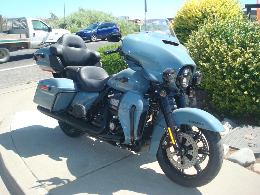 2024 Harley-Davidson Ultra Limited Sharkskin Blue - Photo 2
