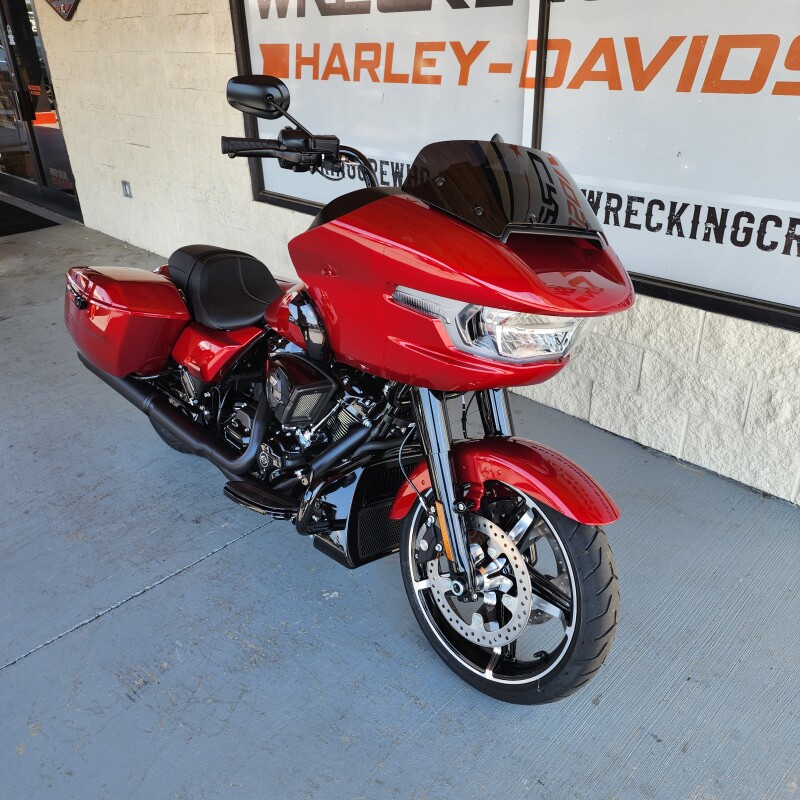 2025 Harley-Davidson Road Glide – Sharp Style, Smooth Power - Photo 4