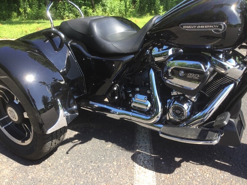 2021 Harley-Davidson Freewheeler Vivid Black - Photo 5