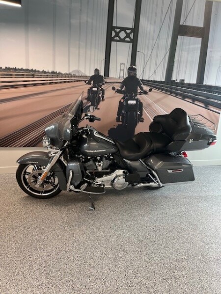 Harley-Davidson FLHTK 2022
