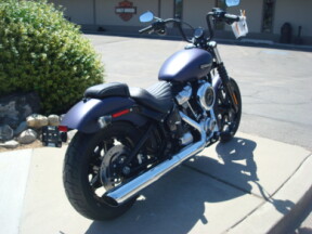2025 Harley-Davidson® Street Bob® Purple Abyss Denim w/Cast Wheels thumb 1