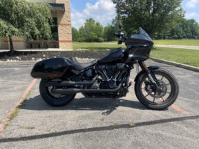 2023 Harley-Davidson® Low Rider® ST Vivid Black thumb 2