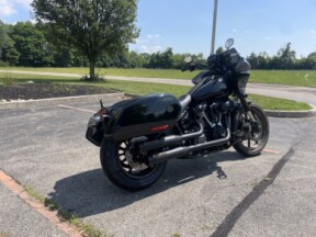 2023 Harley-Davidson® Low Rider® ST Vivid Black thumb 3