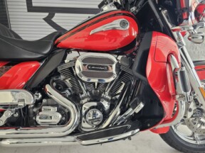 2016 Harley-Davidson® CVO™ Limited thumb 3