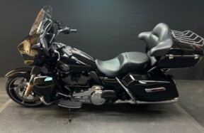 Harley-Davidson® Street Glide™ Ultra 2025 FLHXU VIVID BLACK thumb 0