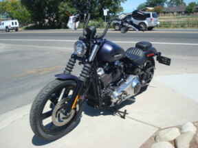 2025 Harley-Davidson® Street Bob® Purple Abyss Denim w/Cast Wheels thumb 2