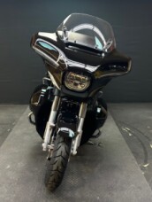 Harley-Davidson® Street Glide™ Ultra 2025 FLHXU VIVID BLACK thumb 2