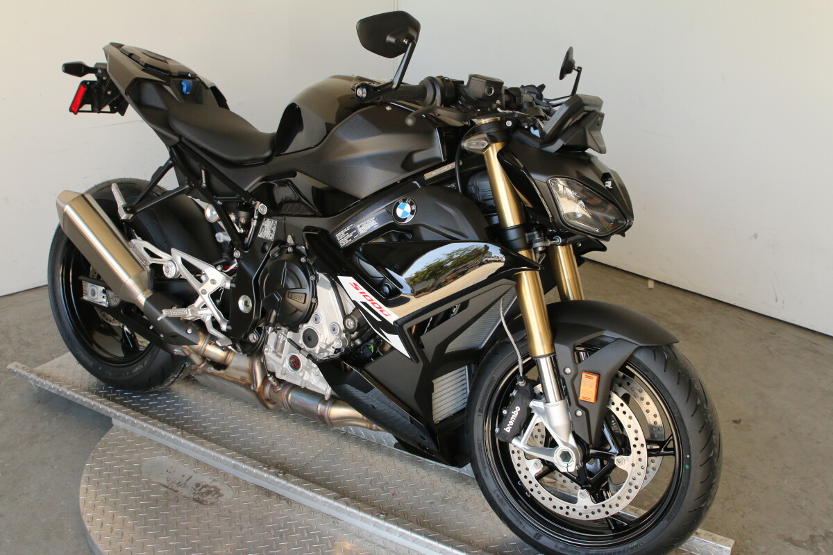 2025 BMW S 1000 R - Photo 3