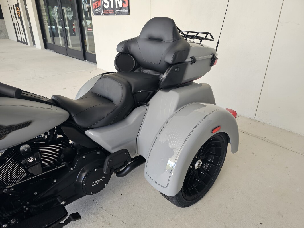 2025 Harley-Davidson Tri Glide Ultra - Photo 9