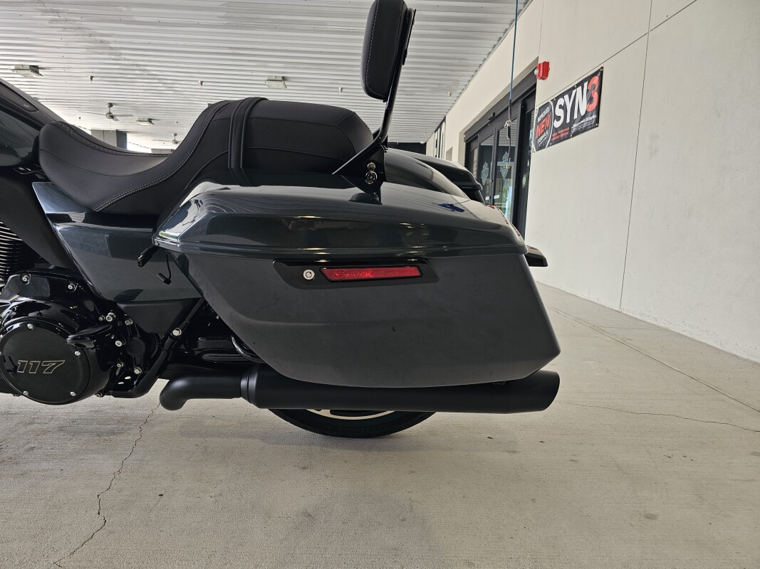 2025 Harley-Davidson Road Glide - Photo 9