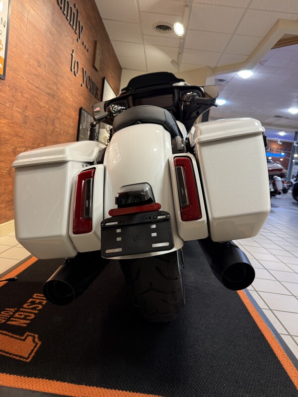 2025 H-D FLHX Street Glide 117ci - Photo 5