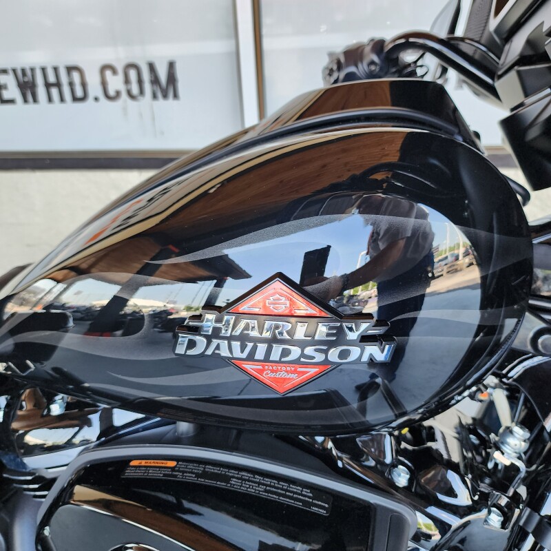 FLHX 2025 Street Glide - Photo 9