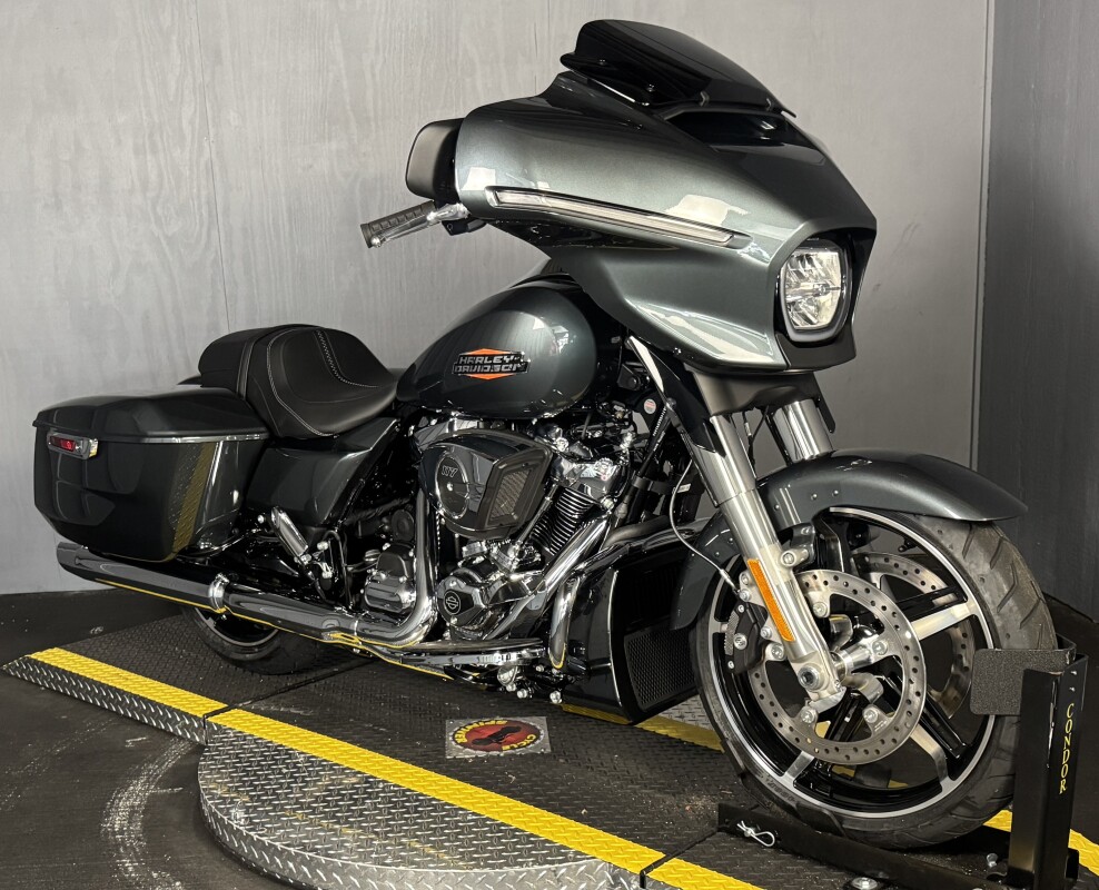 2025 Harley-Davidson Street Glide FLHX IRON HORSE MTLC - Photo 7