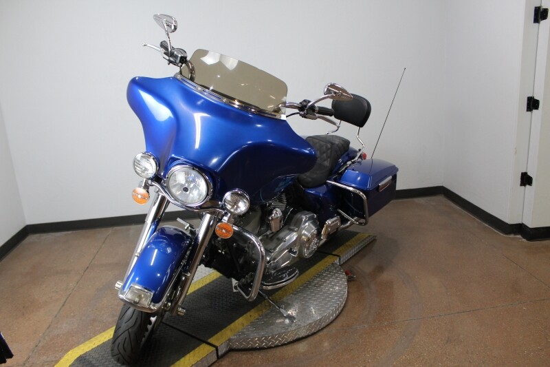 Harley-Davidson Electra Glide Standard 2009 FLHT 600239T FLAME BLUE PRL W/PINSTRIPE - Photo 4