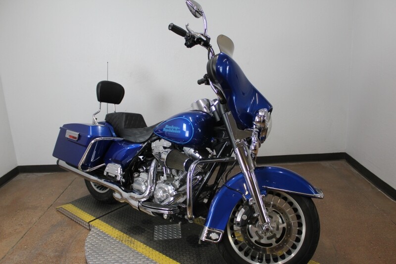 Harley-Davidson Electra Glide Standard 2009 FLHT 600239T FLAME BLUE PRL W/PINSTRIPE - Photo 2