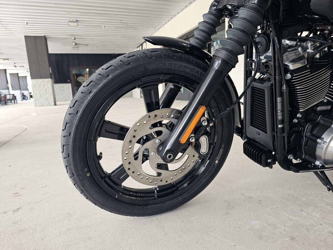 2025 Harley-Davidson Street Bob - Photo 6
