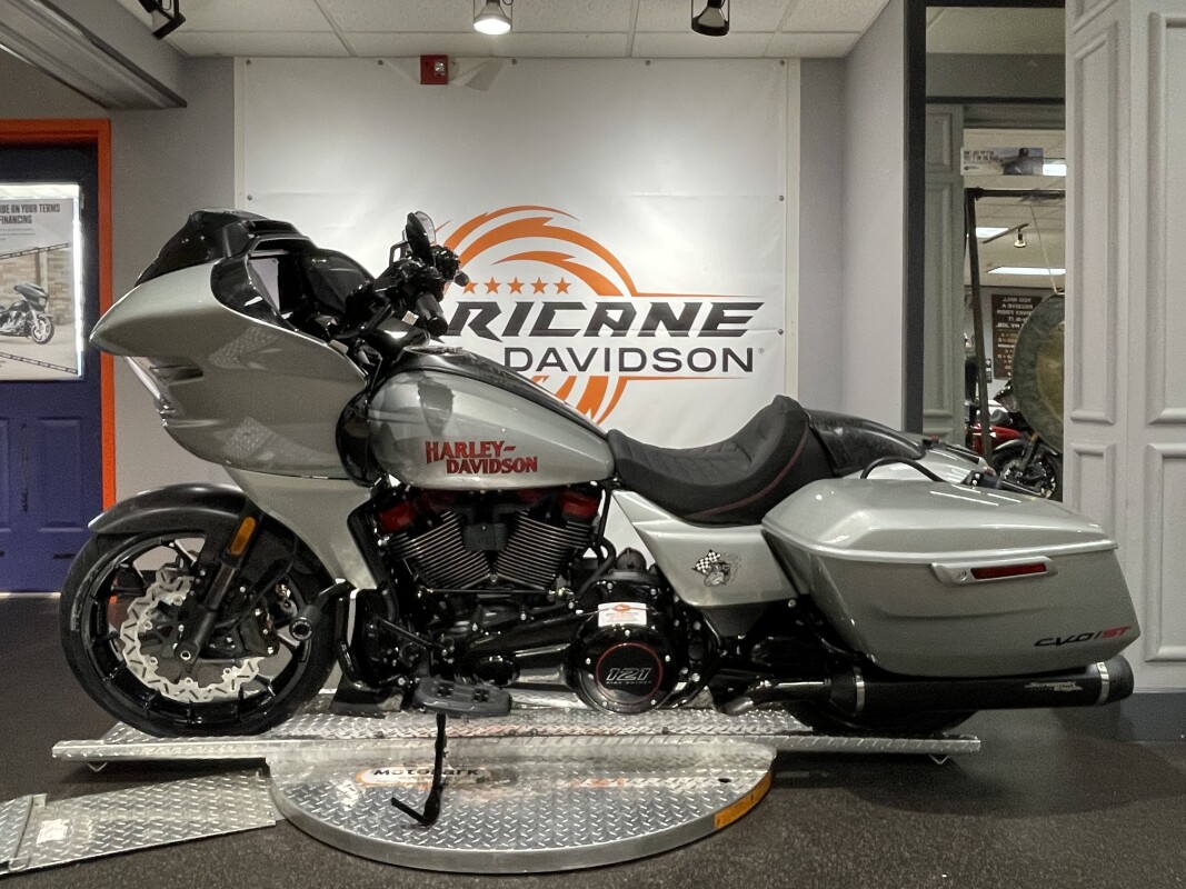 2025 Harley-Davidson CVO Road Glide ST - Photo 5
