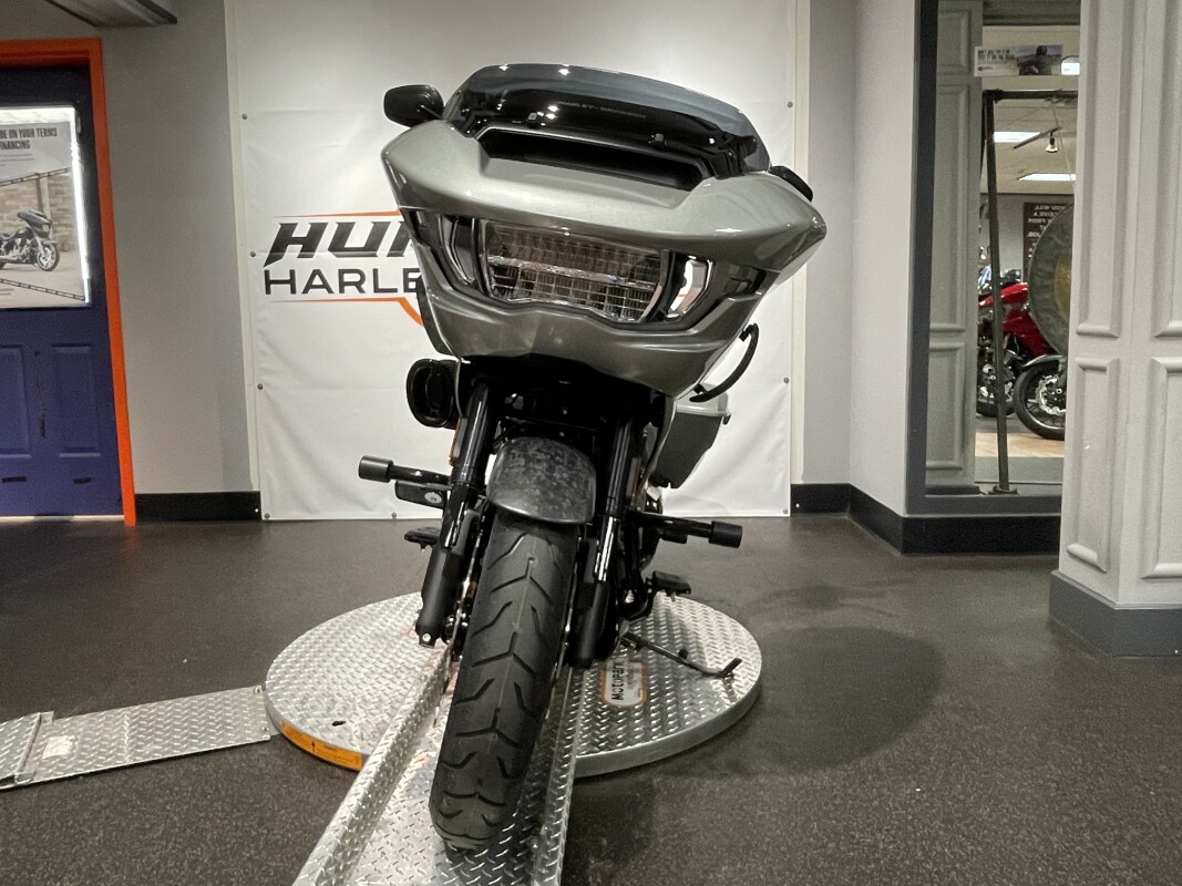 2025 Harley-Davidson CVO Road Glide ST - Photo 3