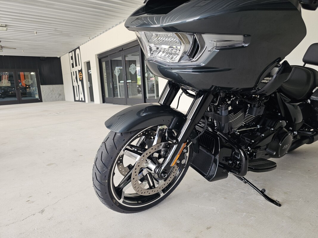 2025 Harley-Davidson Road Glide - Photo 6