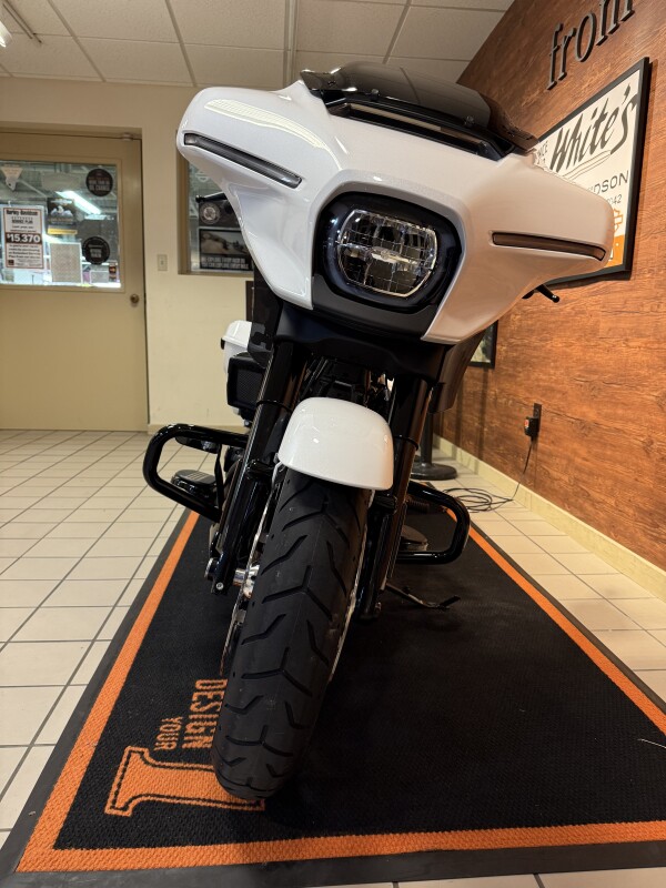 2025 H-D FLHX Street Glide 117ci - Photo 8