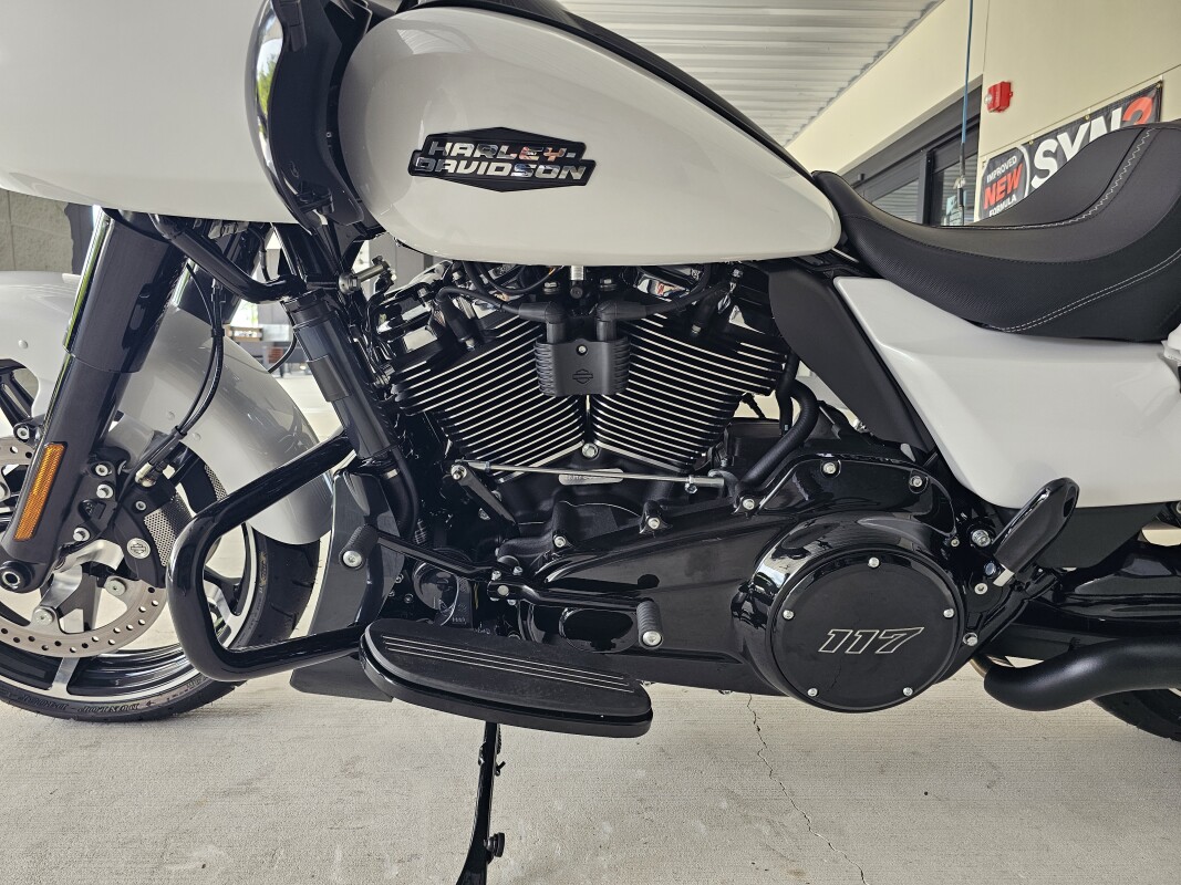 2025 Harley-Davidson Road Glide - Photo 8