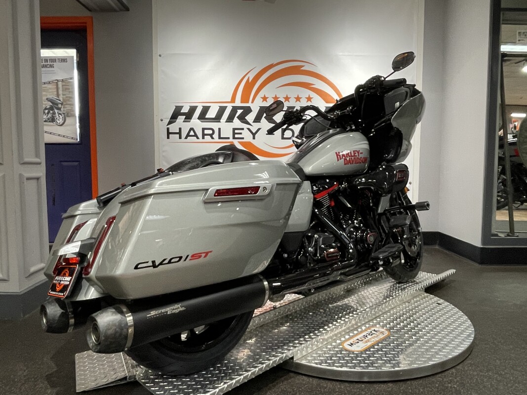 2025 Harley-Davidson CVO Road Glide ST - Photo 8