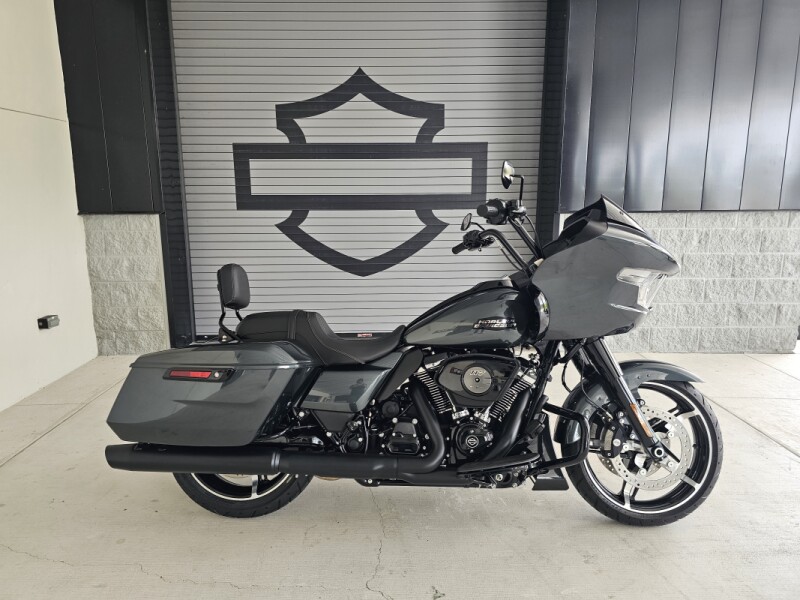 2025 Harley-Davidson<sup>®</sup> Road Glide®