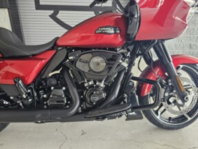 2025 Harley-Davidson® Road Glide® thumb 3