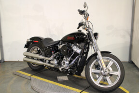 2023 Harley-Davidson Softail Standard Cruiser FXST thumb 2