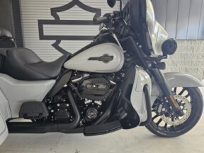 2025 Harley-Davidson<sup>®</sup> Tri Glide® Ultra thumb 3