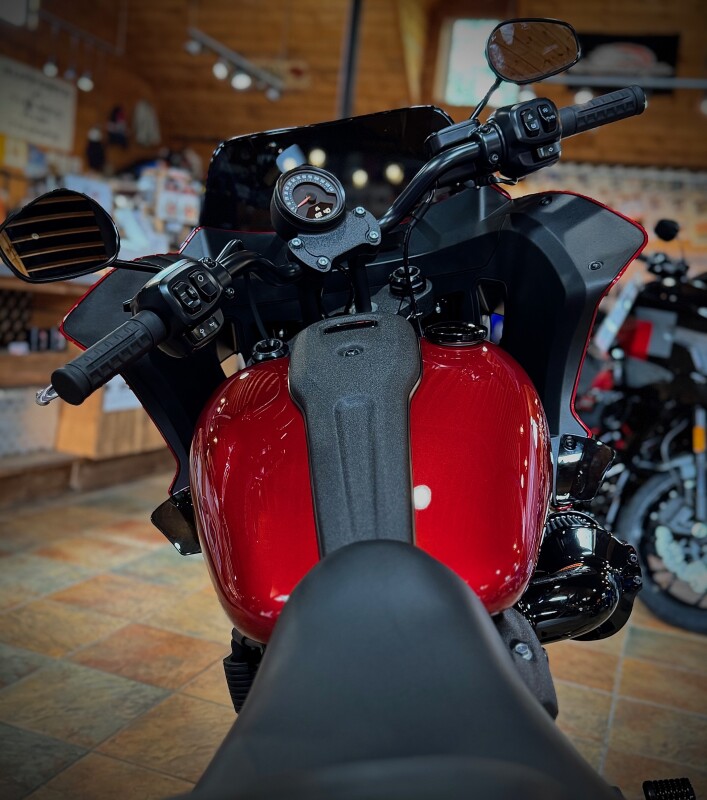 2025 Harley-Davidson Low Rider ST Brilliant Red - Black Finish - Photo 6
