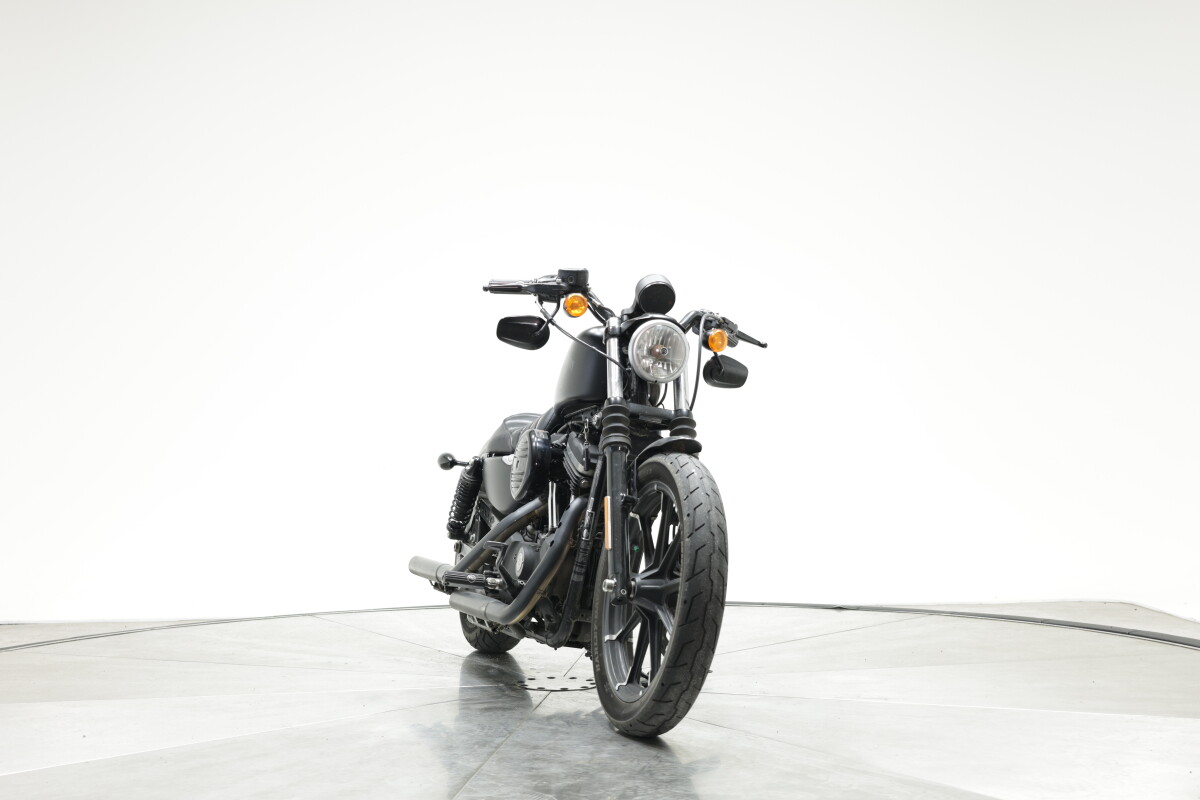 2017 HARLEY-DAVIDSON XL883N IRON 883 IN BLACK DENIM with 7813 miles - Photo 5