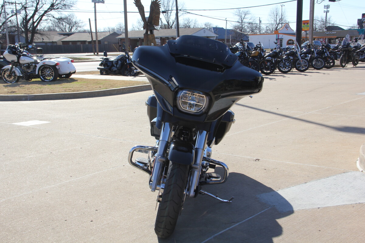 2025 Harley-Davidson Street Glide Vivid Black - Photo 8