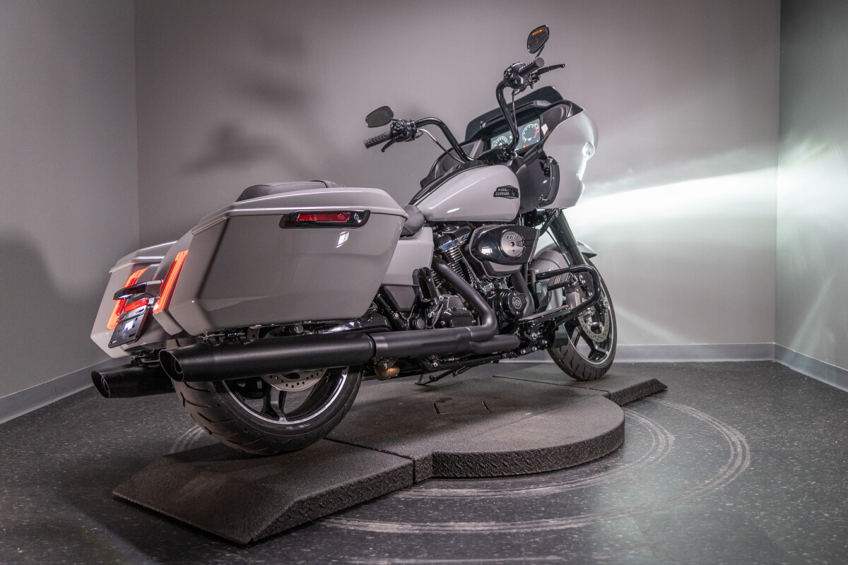 2025 Road Glide (FLTRX) - Photo 7