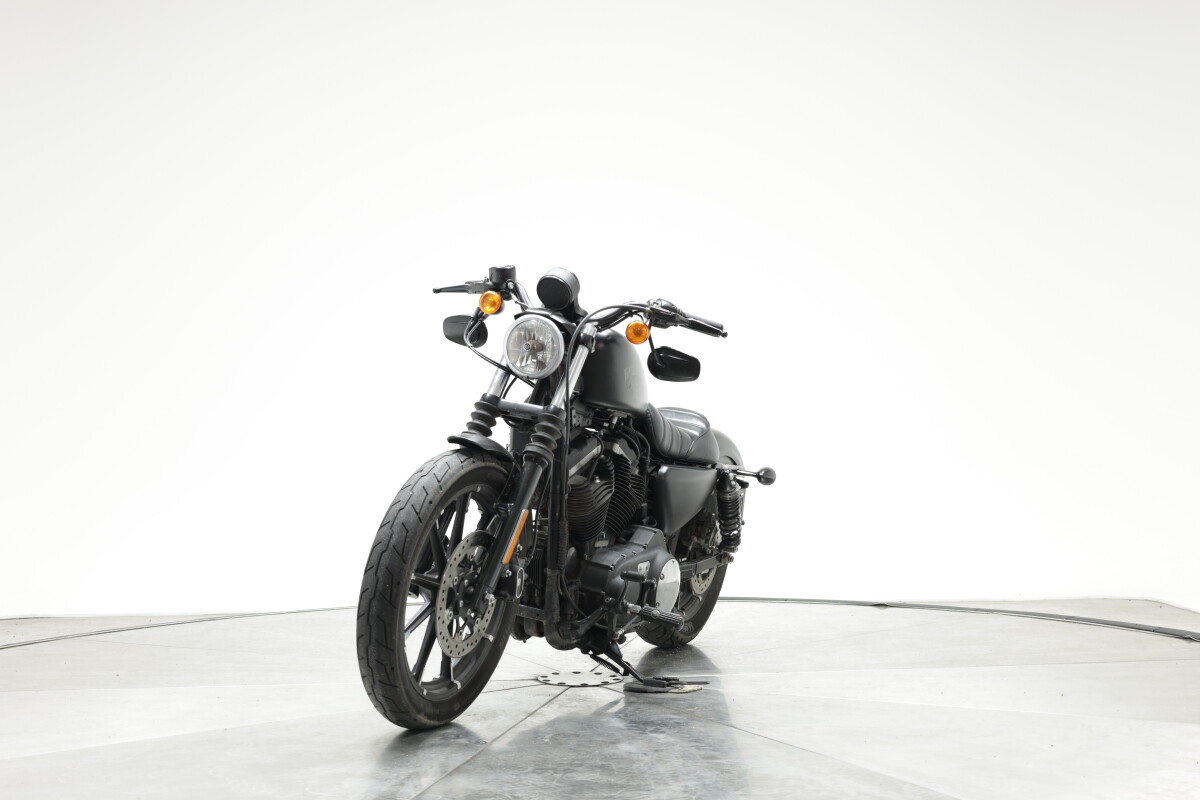 2017 HARLEY-DAVIDSON XL883N IRON 883 IN BLACK DENIM with 7813 miles - Photo 7