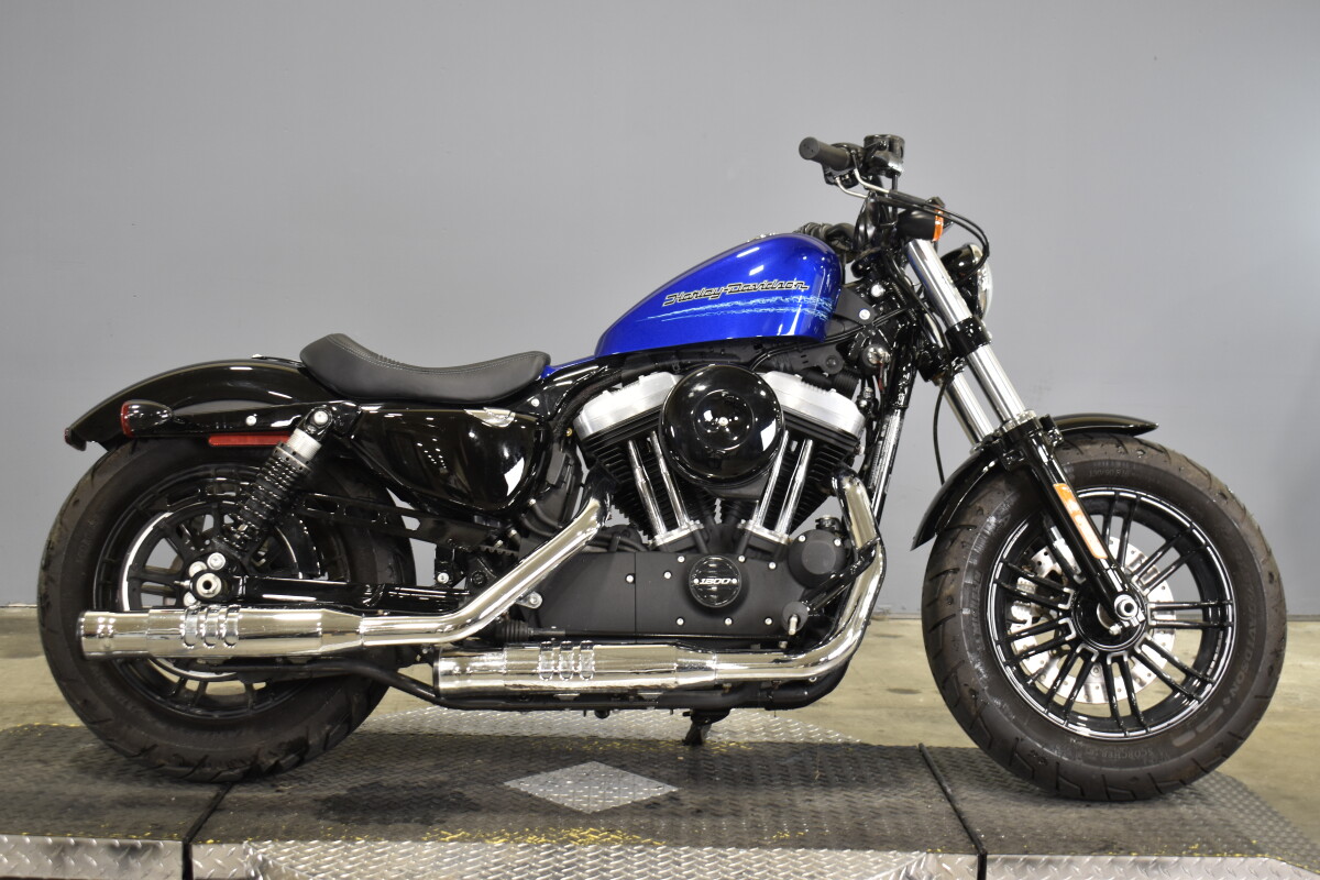 Harley-Davidson Sportster バイクタンク 青色 Harley-Davidson Sportster バイクタンク 青色 Harley-Davidson