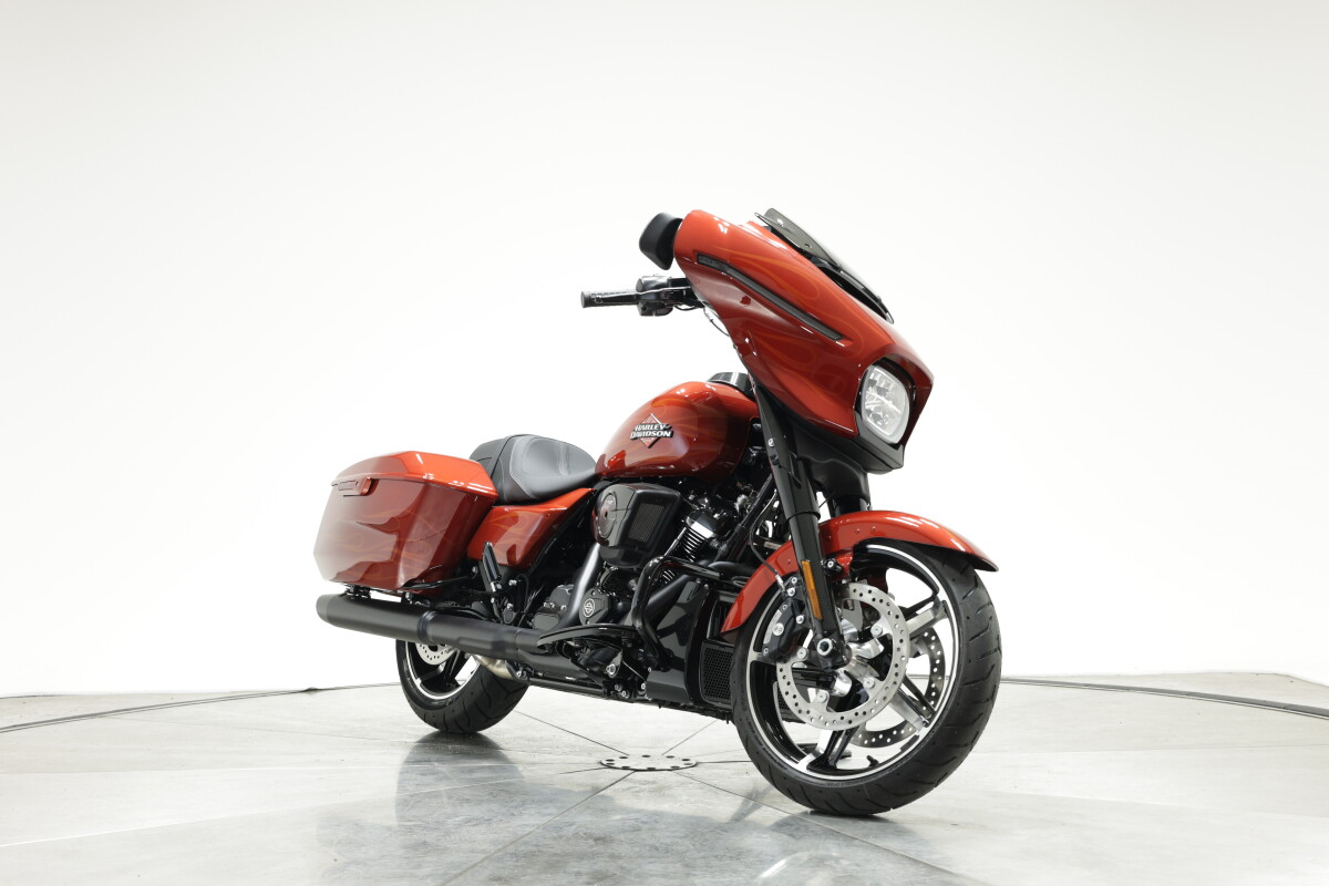 2025 Harley-Davidson FLHX Street Glide in Whiskey Firestorm with 10 miles - Photo 3