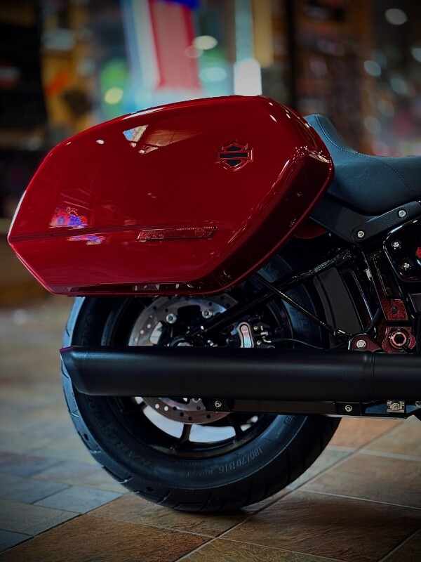 2025 Harley-Davidson Low Rider ST Brilliant Red - Black Finish - Photo 9