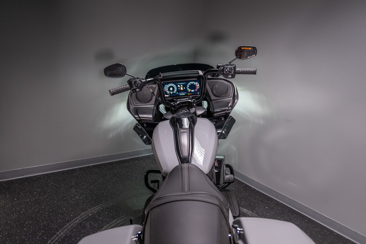 2025 Road Glide (FLTRX) - Photo 9