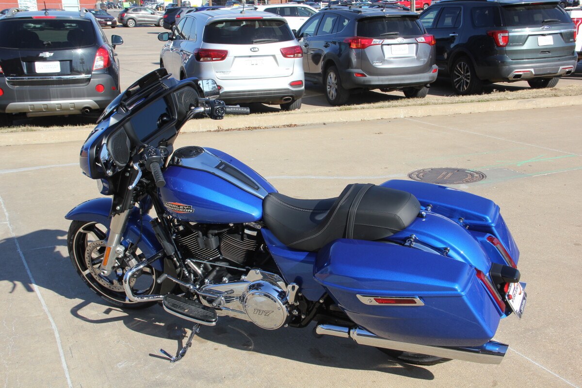 2025 Harley-Davidson Street Glide Blue Burst - Photo 7