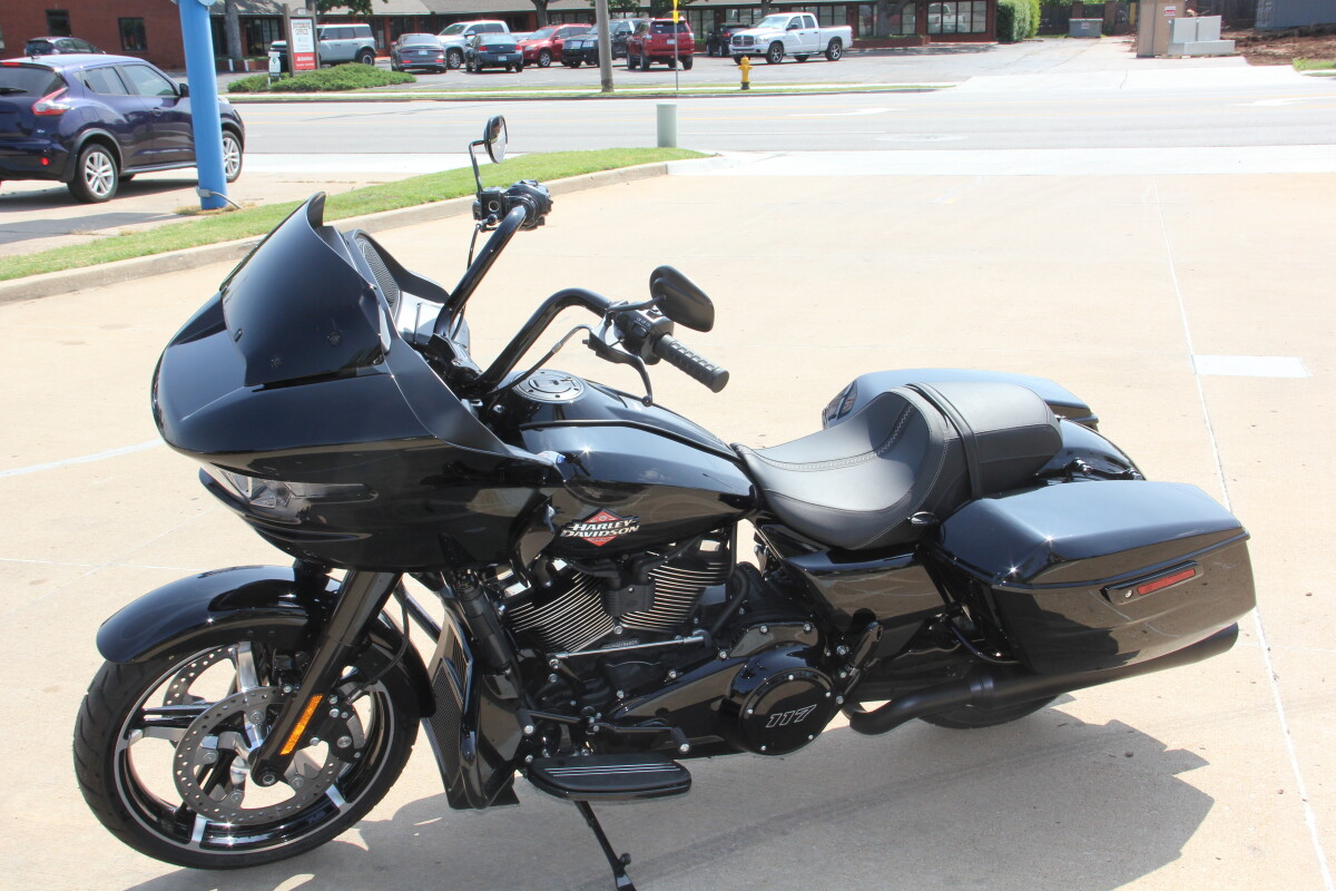 2025 Harley-Davidson Road Glide Midnight Firestorm - Black Finish - Photo 6