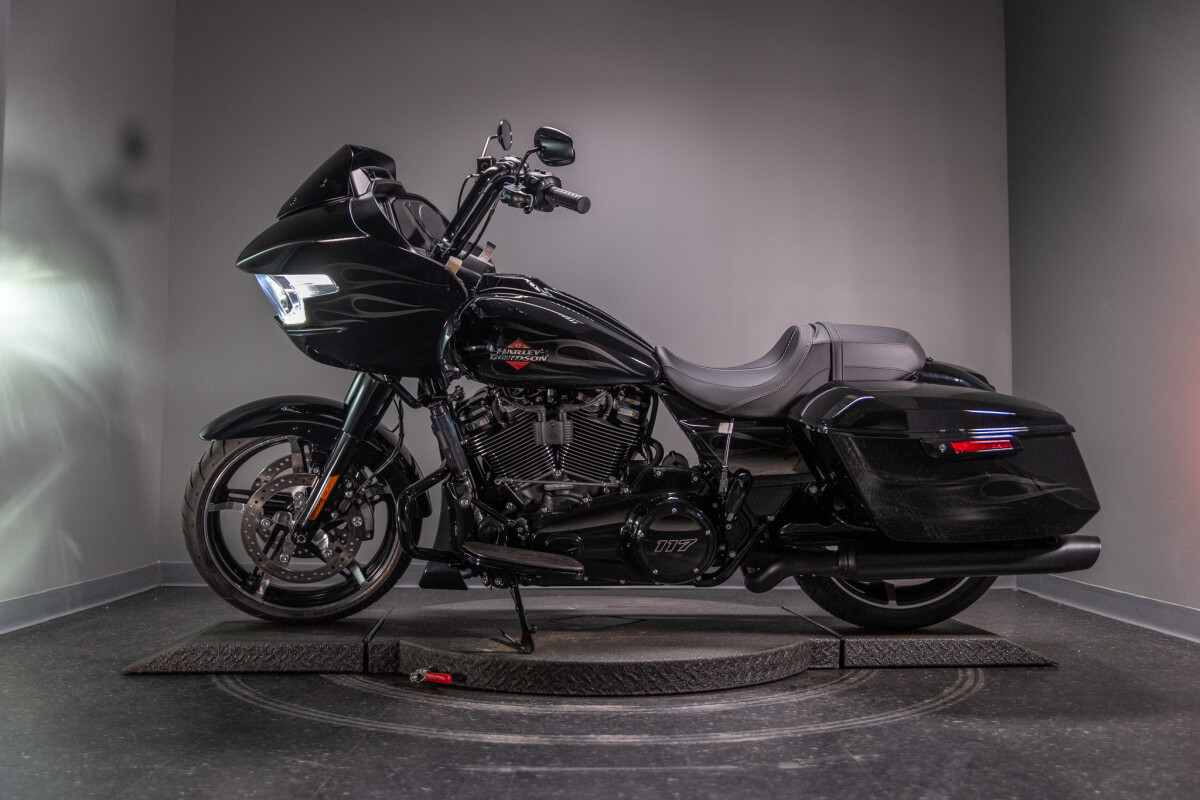 2025 Road Glide (FLTRX) - Photo 8