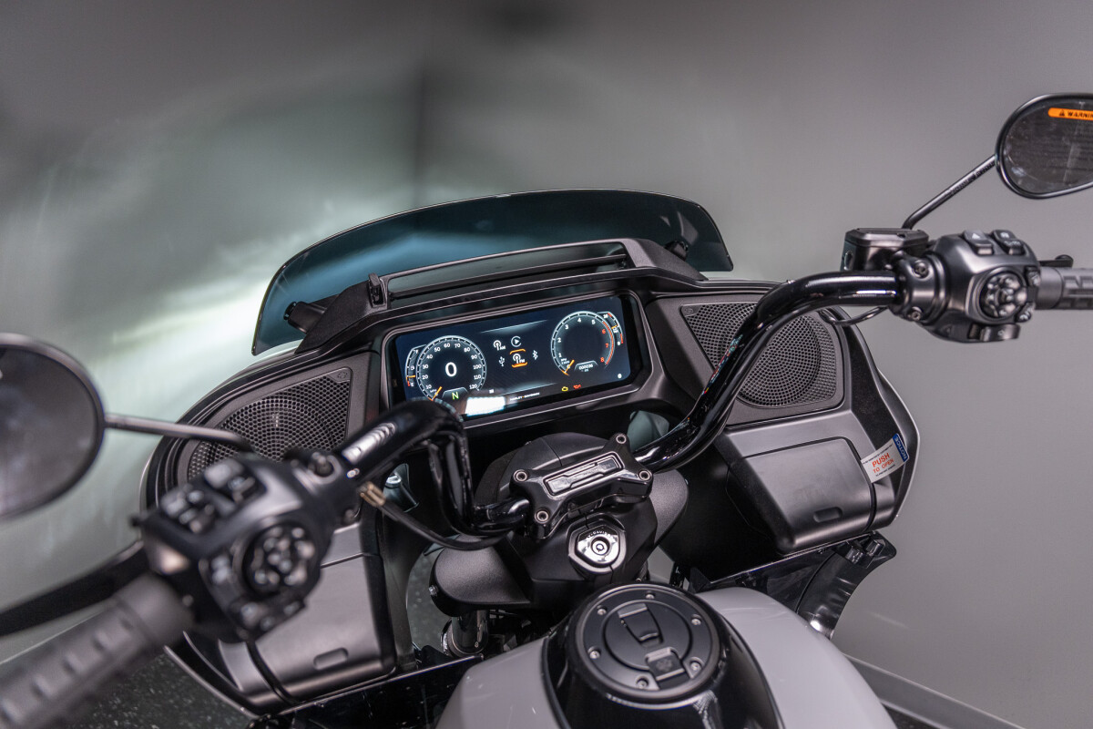 2025 Road Glide (FLTRX) - Photo 10