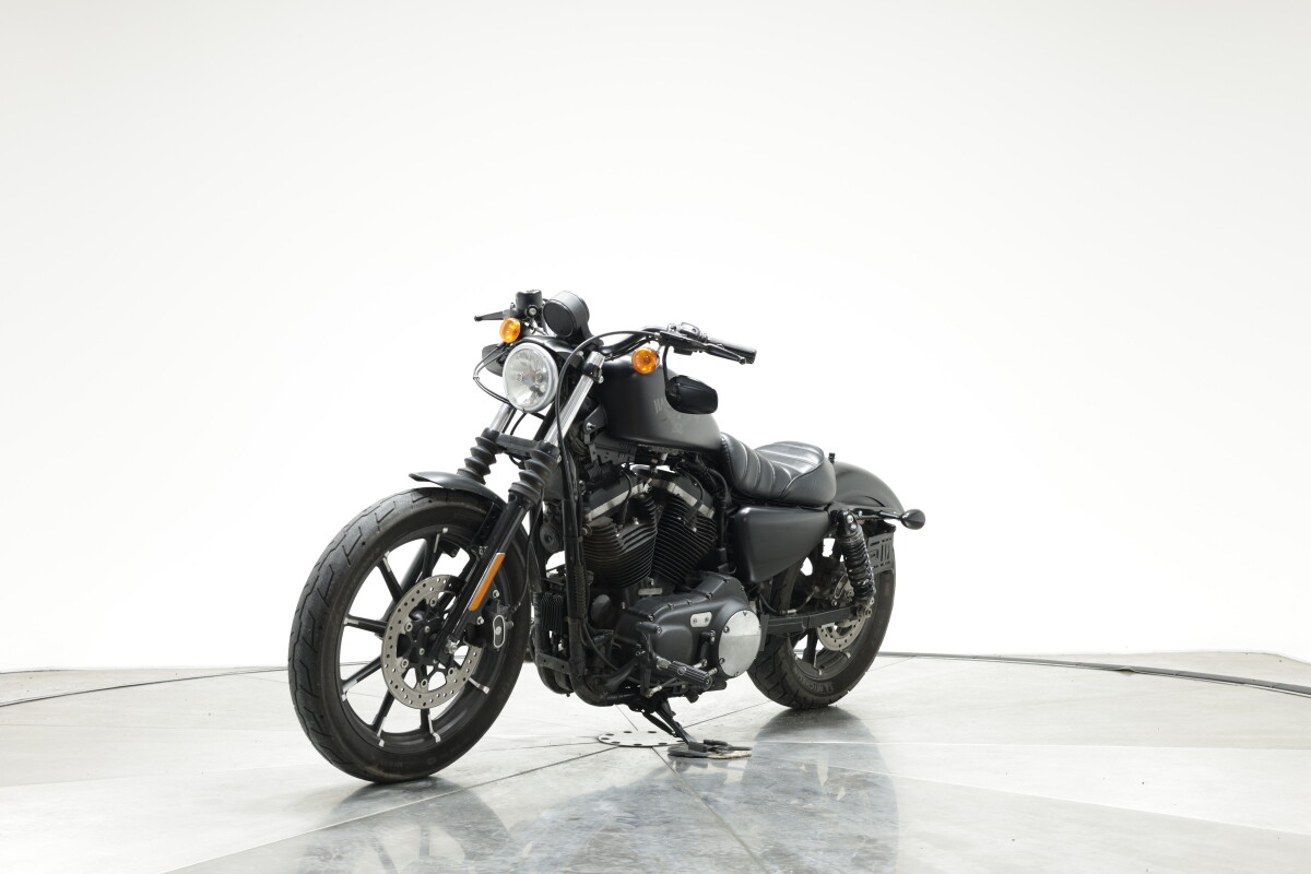 2017 HARLEY-DAVIDSON XL883N IRON 883 IN BLACK DENIM with 7813 miles - Photo 8