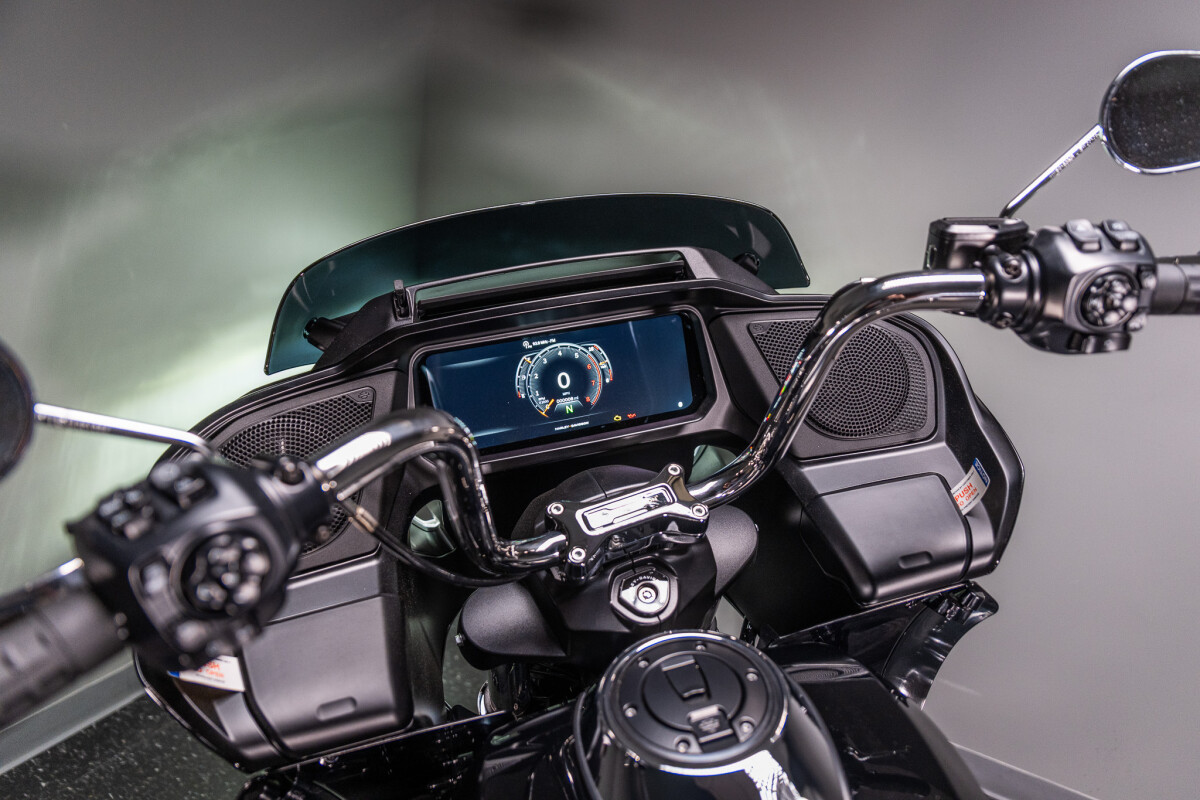 2025 Road Glide (FLTRX) - Photo 10