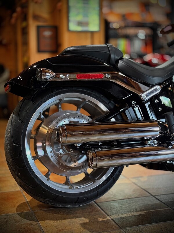 2025 Harley-Davidson Fat Boy Vivid Black - Photo 8