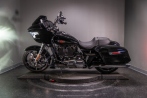 2025 Road Glide® (FLTRX) thumb 1