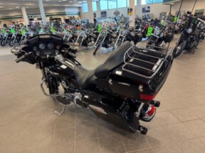 2011 Harley-Davidson Electra Glide Ultra Limited FLHTK thumb 1