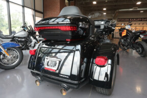 2024 Harley-Davidson Tri Glide Ultra thumb 2